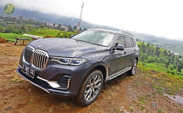 Jajal Kenyamanan Sav Mewah Bmw X7 Melahap Jalur Light Off Road Semua Halaman Gridoto Com