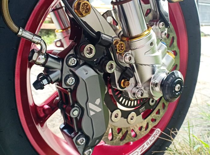 Pengereman depan Yamaha NMAX upgrade kaliper rem KTC 4piston
