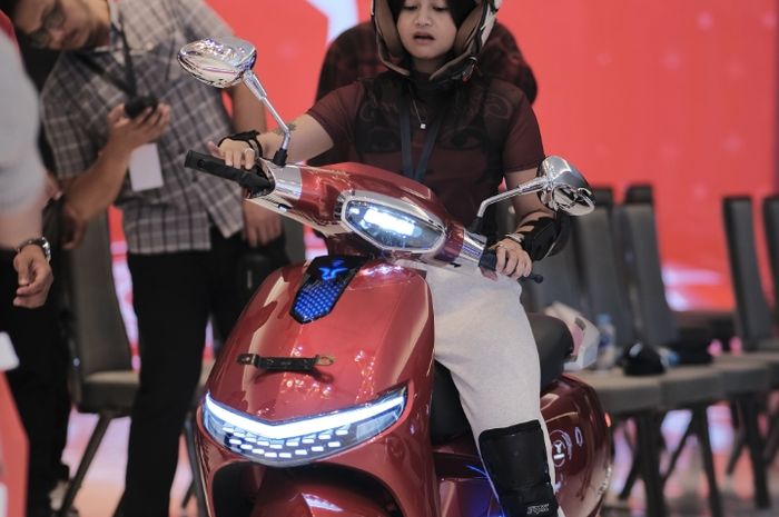 U-Winfly Kenalin Motor Listrik baru Nih sob ini tampilannya