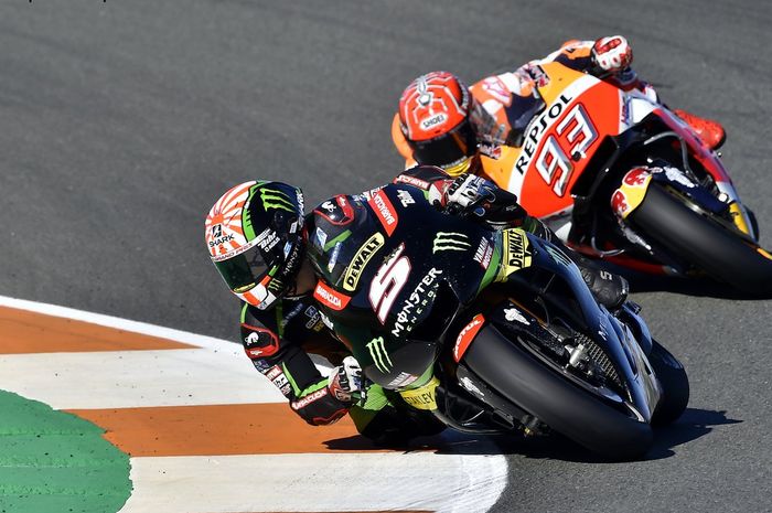 Manuver pembalap saat berada di tikungan