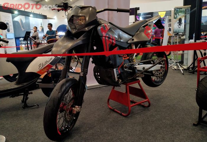 Supermoto garang bertenaga listrik tampil di GIIAS 2021