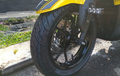 Ban Depan Motor Habis Sebelah? Tanda Ada Masalah Pada Kaki-kaki Motor