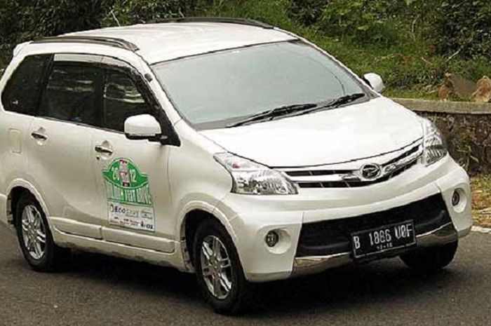 Daihatsu Xenia 2012