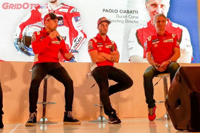 Jorge Lorenzo, Andrea Dovizioso, dan direktur olahraga Ducati, Paolo Ciabatti