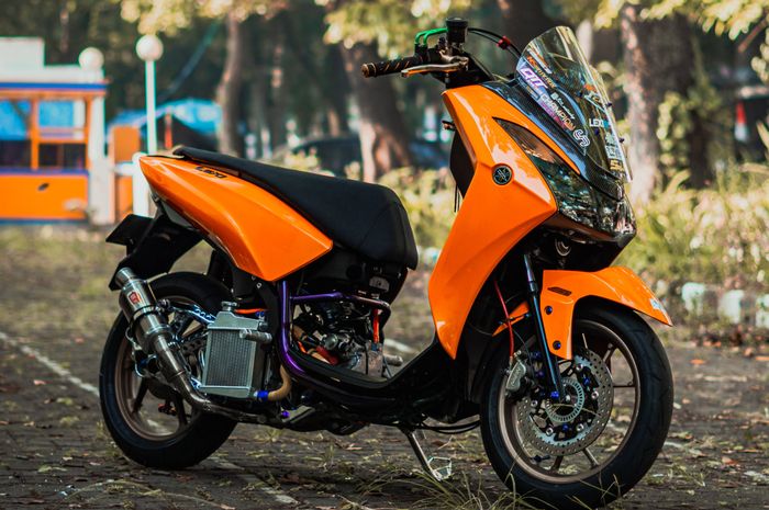 Tampilan ala racing look, ternyata Yamaha Lexi ini sudah 200cc sob! 