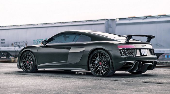 Tampilan belakang modifikasi Audi R8 V10