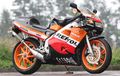 Honda NSR250RR MC28 Bikin Ngiler, Mainan Pengguna Nissan GTR R35