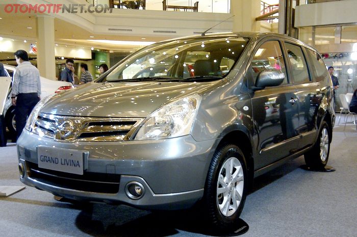 Nissan Grand Livina 2011