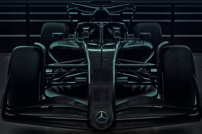 Tim Mercedes saat membocorkan siluet mobil F1 2022