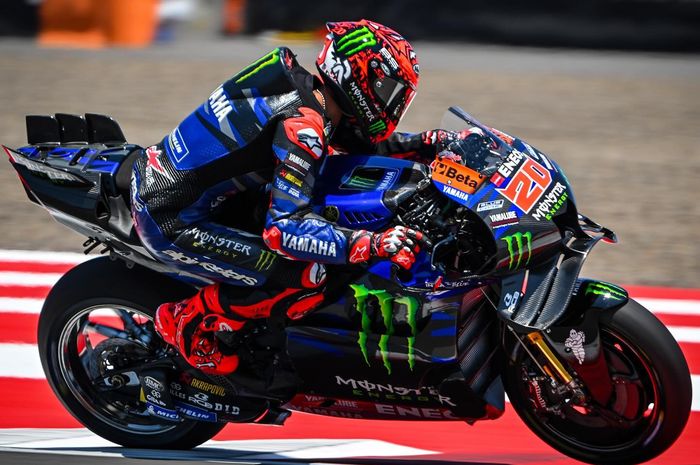 Fabio Quartararo bagi-bagi duit usai MotoGP Mandalika 2024