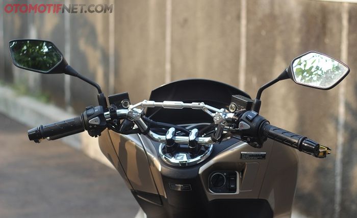 Pasang Stabilizer Setang di All New Honda PCX 150 (Gbr.7)