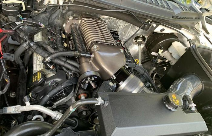 Mesin  V8 berkapasitas 5.000 cc pada Ford F-15 sudah kena upgrade