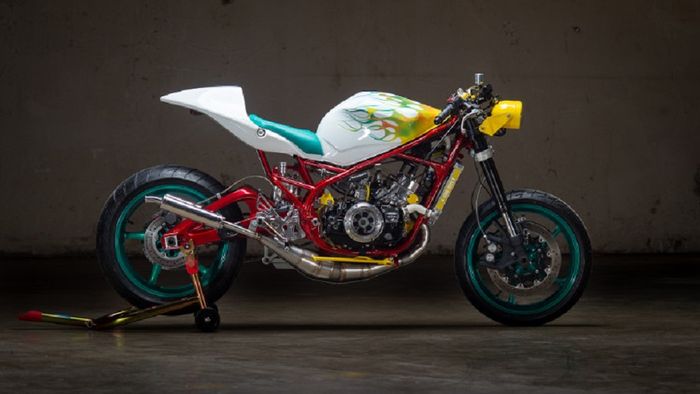 Yamaha RZ350 &ldquo;Lab Rat&rdquo; racing look dari Swinndustries