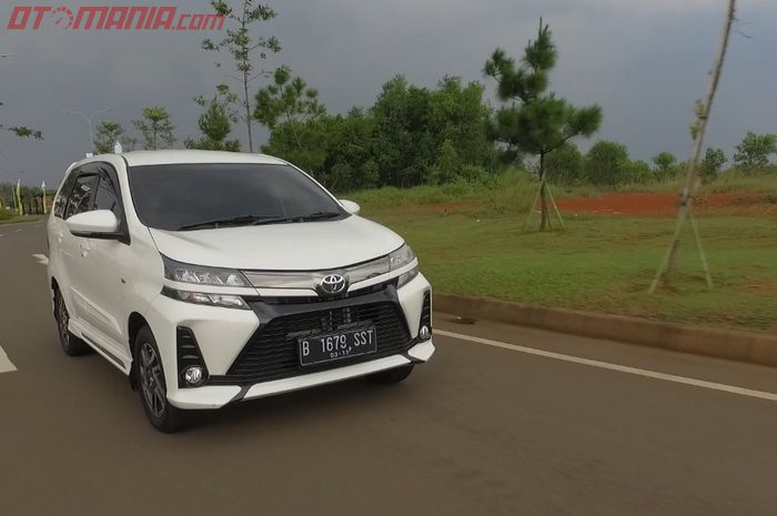 Toyota Veloz 1.5 AT 2019