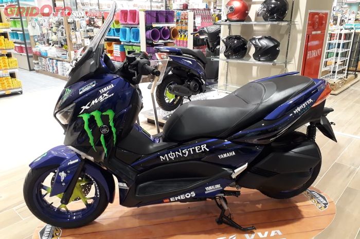 Yamaha XMAX dengan livery Monster Energy Yamaha MotoGP dijual Yamaha Mekar Bogor di AEON Sentul