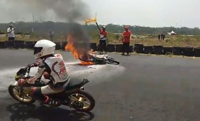Suzuki Satria FU150 terbakar di balapan Porprov Jateng