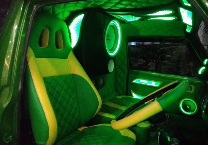 Pakai audio custom biar lebih jos!!