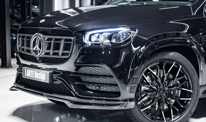 8 trim serar karbon tambahan di eksterior Mercedes-Benz GLS