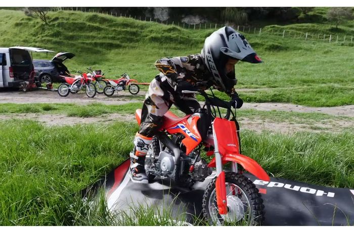 Honda CRF50F  trail tulen khusus bocil