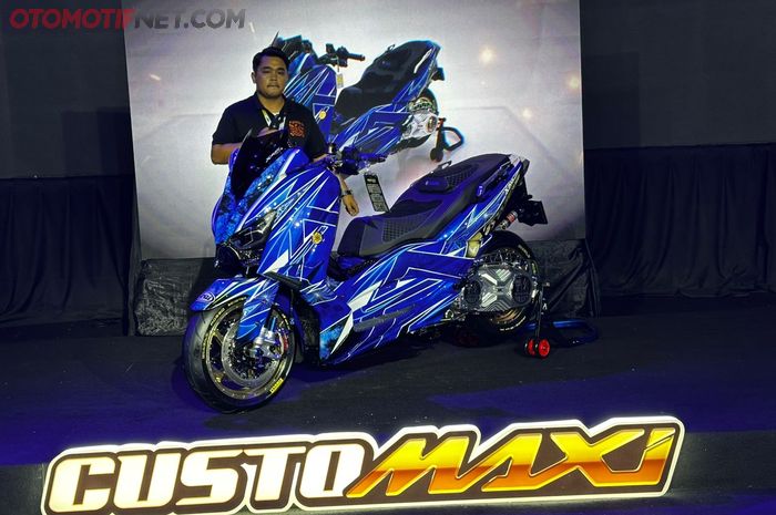 Peserta di Grand Final Yamaha Customaxi 2025 harus presentasi di depan ketiga juri 