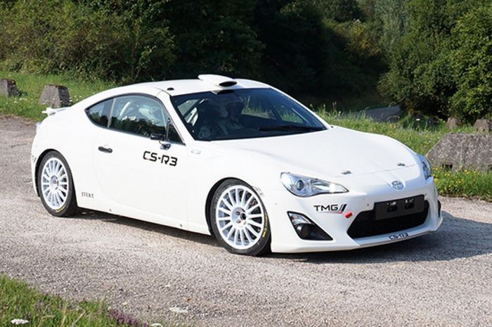 Modifikasi Toyota 86 jadi mobil rally