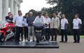 Jajal Motor MotoGP Versi Jalan Raya di Istana Bogor, Jokowi: Bagusan Motor Saya!