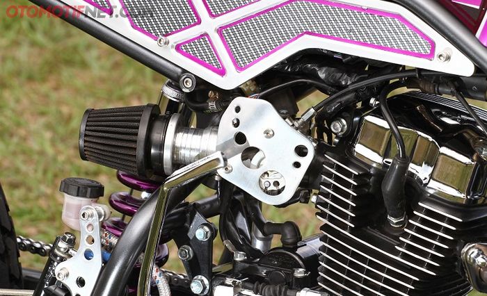 Throttle body dikasih open filter dan panel custom