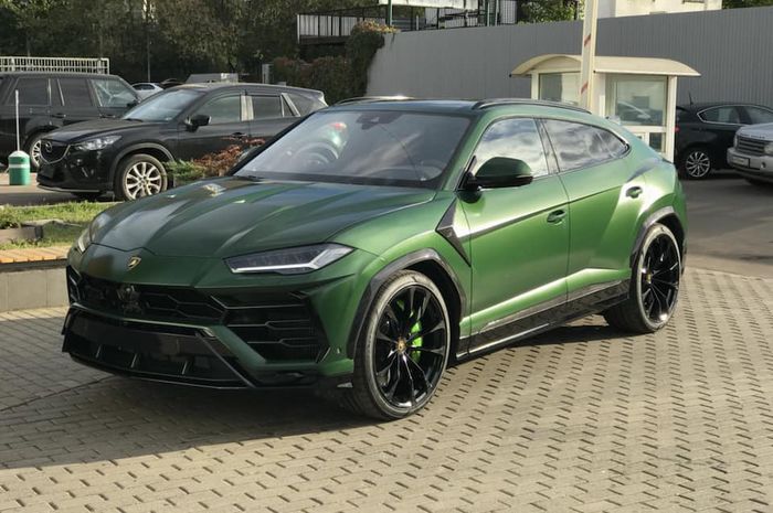 Modifikasi Lamborghini Urus garapan TopCar