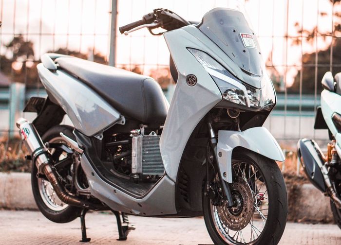 Yamaha Lexi kental aura racing, bodi nardo grey, kaki-kakinya roadrace