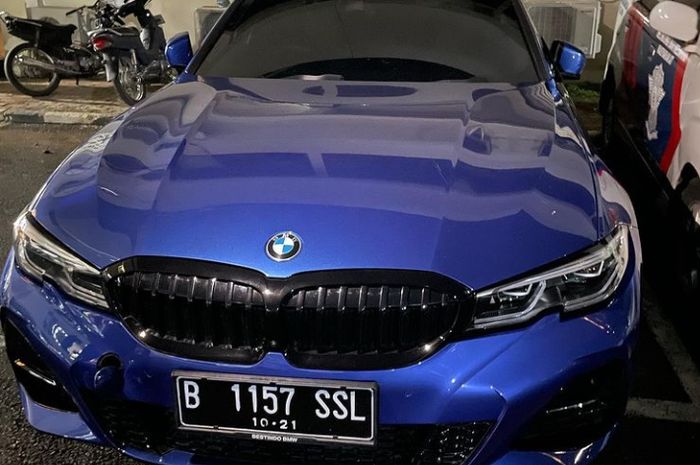 Mobil BMW yang tabrak petugas di Jakarta Selatan