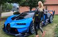 Lebih Dekat dengan Supercar Blondie, Selebgram yang Sering Main Supercar Sampai Mobil Konsep