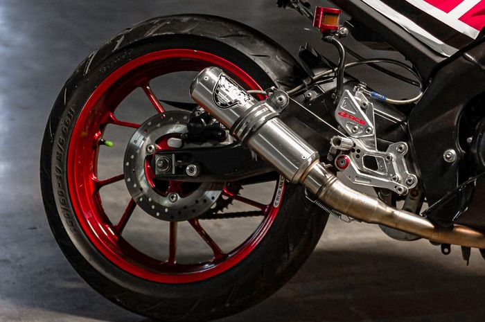 Panjang pendek silencer knalpot racing akan menghasilkan karakter mesin yang berbeda