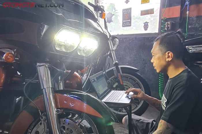 Servis Harley-Davidson di SR Garage