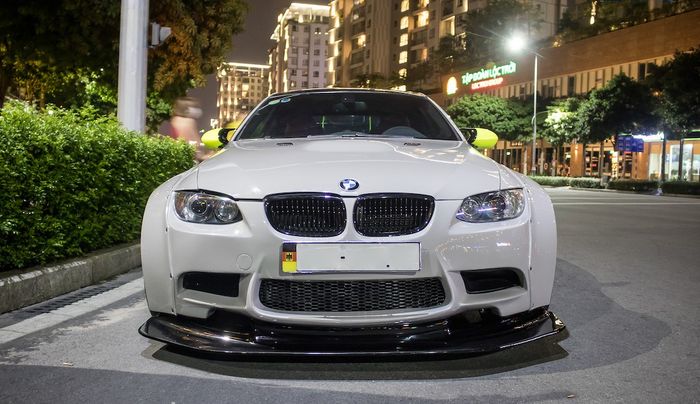 Tampilan depan modifikasi BMW M3