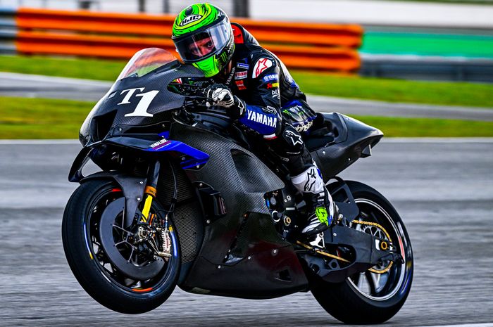 Test rider Yamaha, Cal Crutchlow mencatat waktu tercepat pada hari pertama shakedown test MotoGP 2023 di Sirkuit Sepang, Malaysia