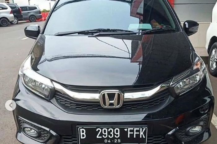 Honda Brio korban pembegalan berakhir maut di Jl. Gurame, RT. 003/RW. 011, Jati, Pulogadung, Jakarta Timur.