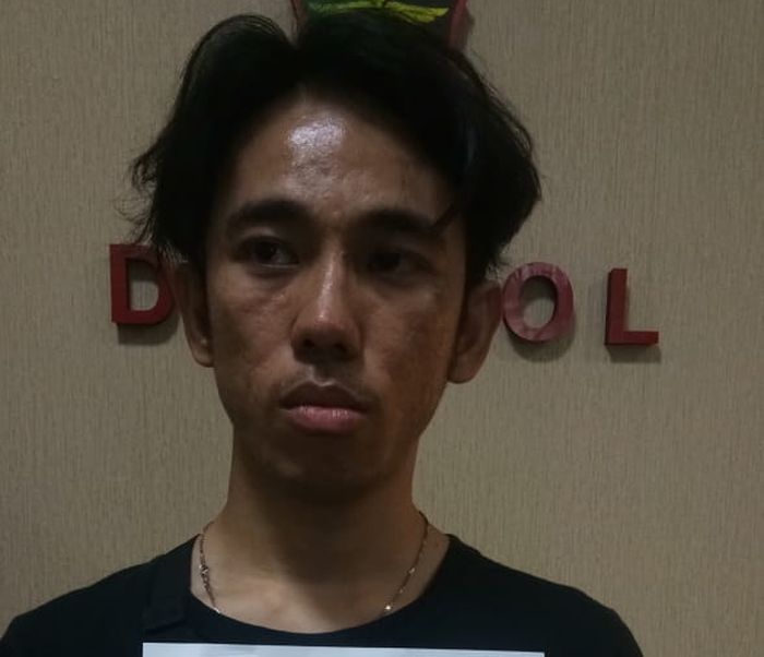 Ade Permana Putra (26) ditangkap polisi di Tangerang Selatan, Banten. 