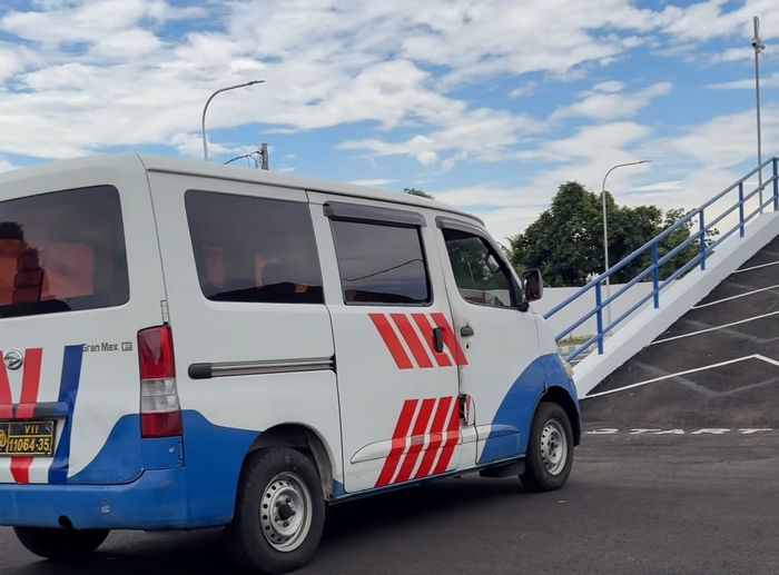 Ilustrasi ujian praktik mobil