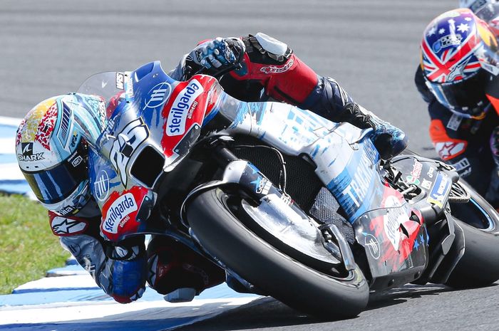 Raul Fernandez melepas seluruh winglet dari Aprilia RS-GP di MotoGP Australia 2024