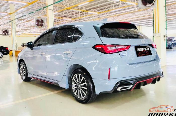 Tampilan depan modifikasi Honda City Hatchback