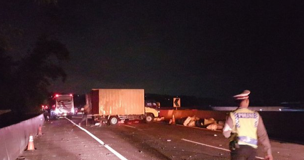 Pasca Kecelakaan Karambol Di Tol Bawen Semarang Muncul Kejadian Aneh Gridoto Com