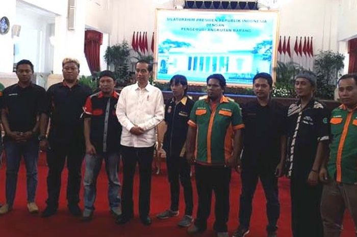 Presiden Joko Widodo mengundang sopir truk dari berbagai daerah, ke Istana Negara, Jakarta (8/5/2018)