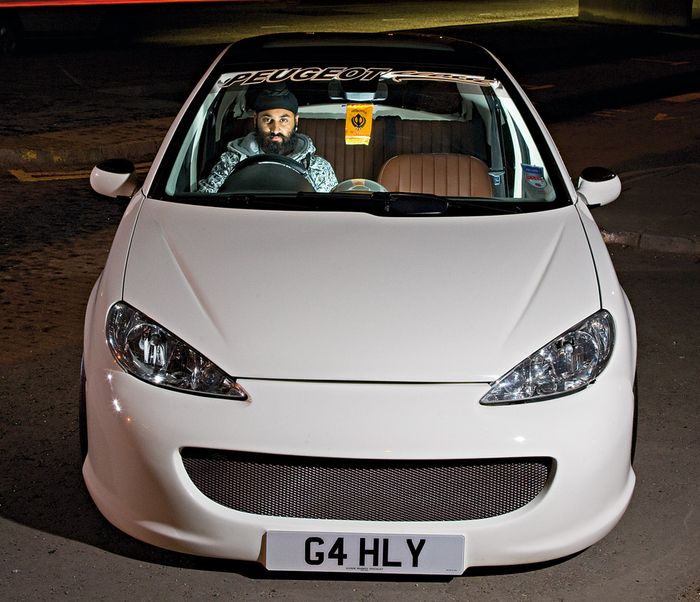 Tampilan depan Peugeot 206