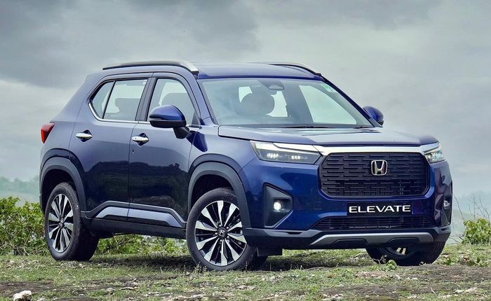 Honda Elevate warna biru Obsidian.