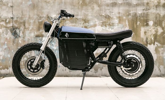 Mesin pengabutan dirasa udah terlalu kuno buat motor ini. Hehehe