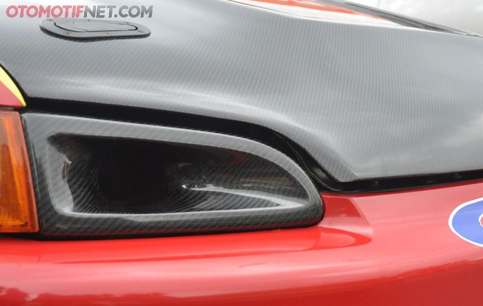 Lampu dilepas, gantinya sebagai corong untuk udara masuk.