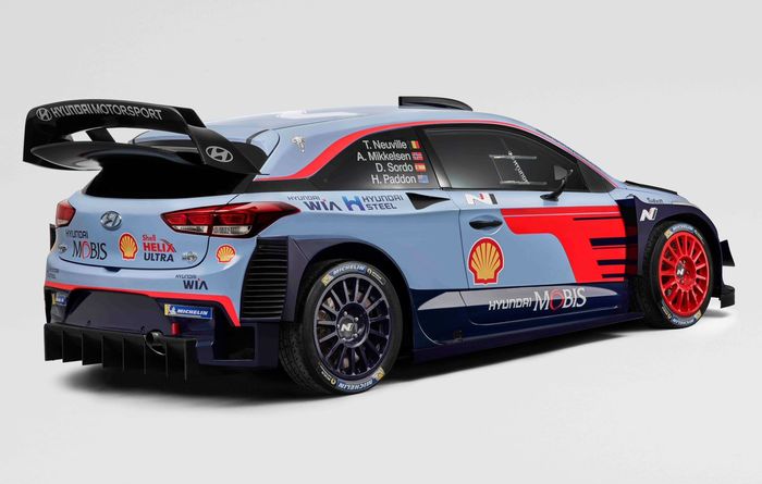 Hyundai i20 Coupe jadi penantang serius tim M-Sport yang mengandalkan Ford Fiesta WRC di 2018