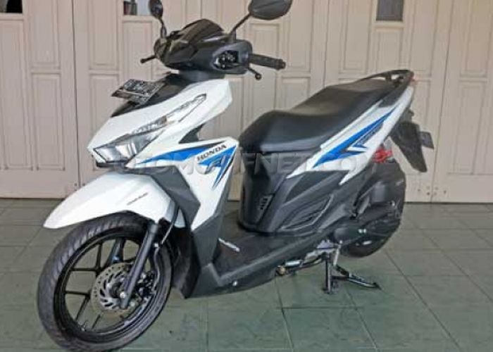 Jual Motor Honda Vario 2015 150 Automatic 02 di Jawa Barat Automatic  Others Abuabu Rp 14000000  5957962  Mobil123com