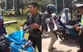 Polisi Stop Pemotor Bonceng Tiga,  Terkejut Saat Tahu Yang Dibawa Itu Jenazah