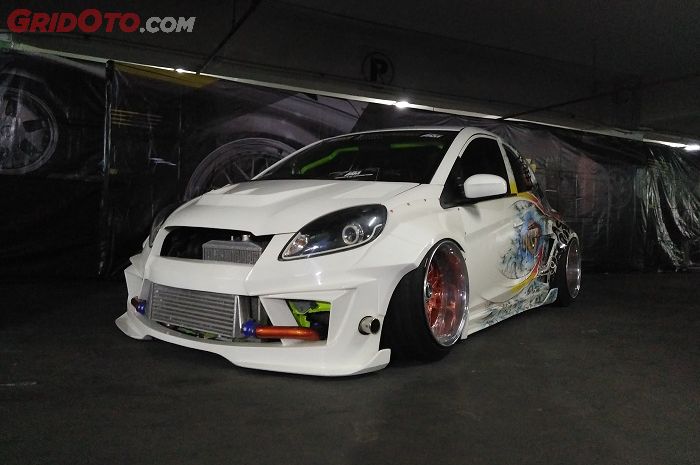 Honda Brio dngan wide body kit 